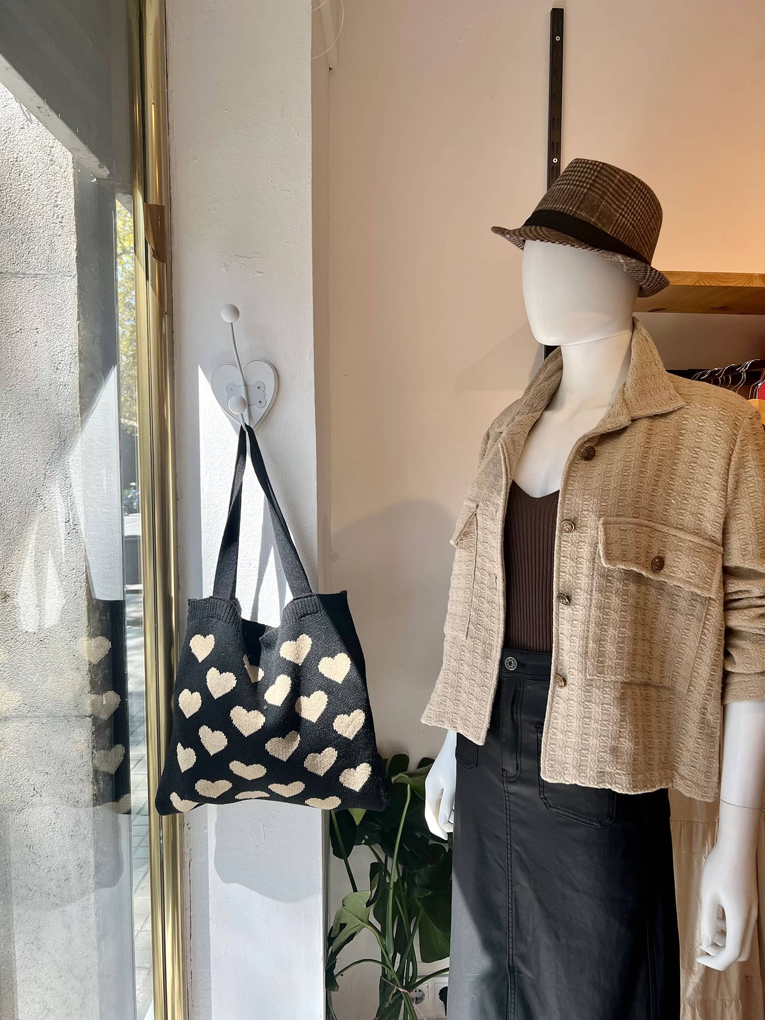 TIENDA-DE-ROPA—LOVE-CLOTHES—BARCELONA-4 TIENDA-DE-ROPA---LOVE-CLOTHES---BARCELONA-4